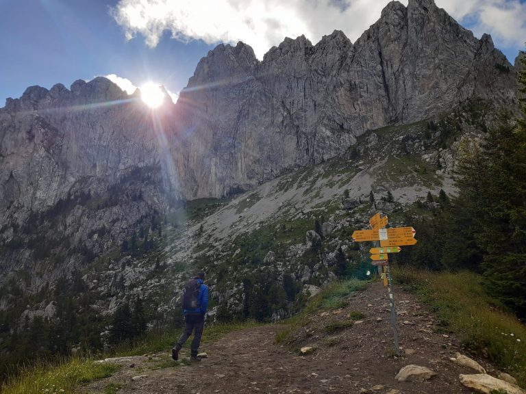 col loup gastlosen chalet soldat escalade alpinisme