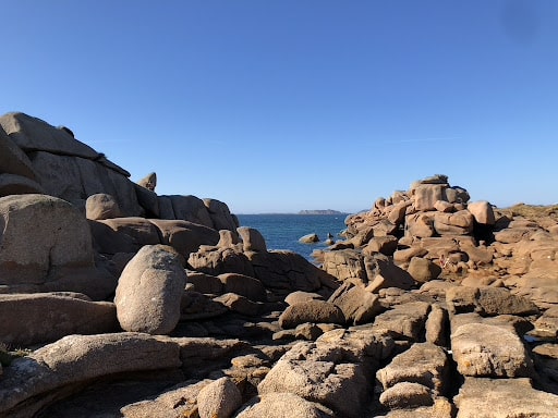 bretagne-camping-car-phare-perros-guirec